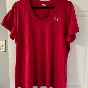 Red aunder Armour Tshirt